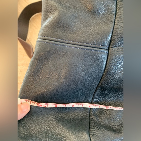 Dean. Leather bag - Picture 7 of 10